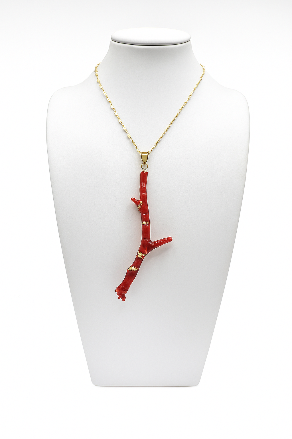 📿 Ciondolo “Frammenti di Mare” – Corallo & Oro